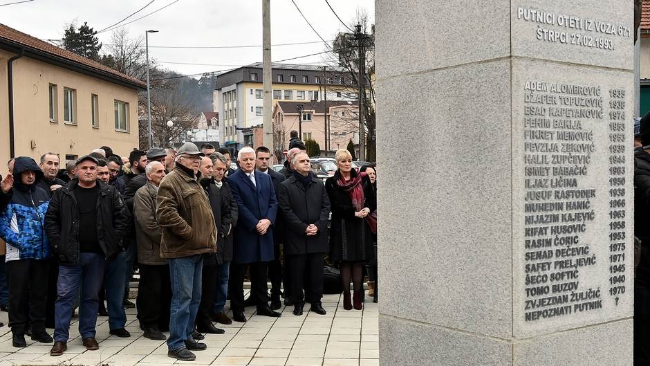  Marković se poklonio žrtvama otmice u Štrpcima 