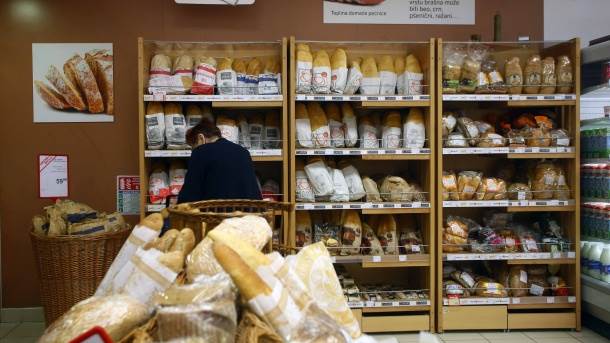  U Srbiji krali hleb i prodavali za keš ispod cijene 