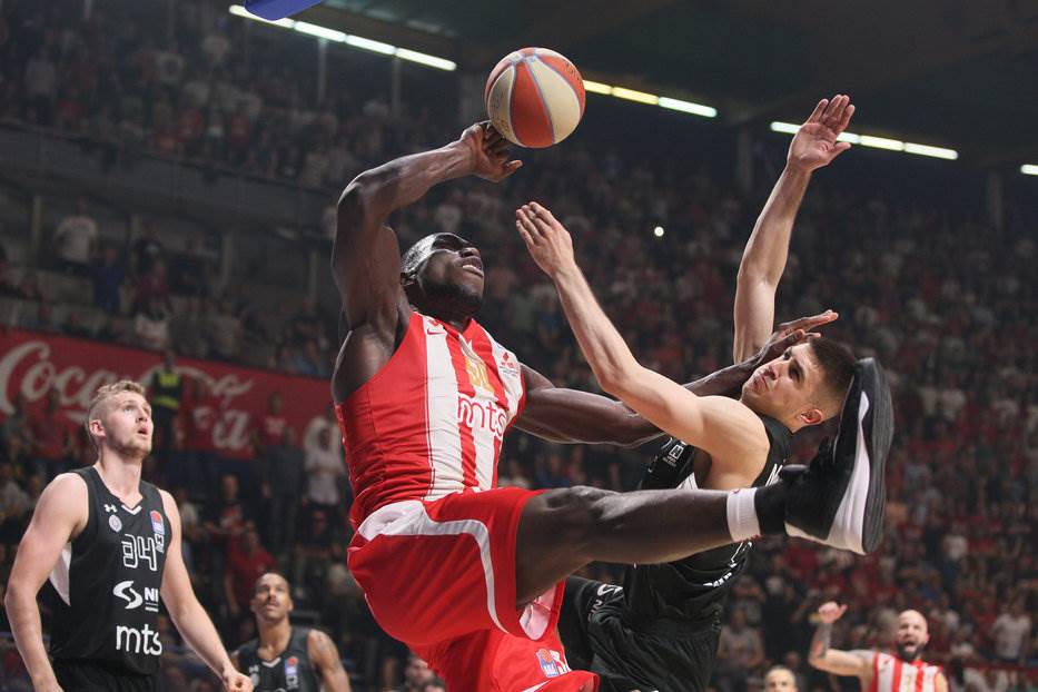  Silna Zvezda u finalu, Partizan izbjegao rekordni poraz 