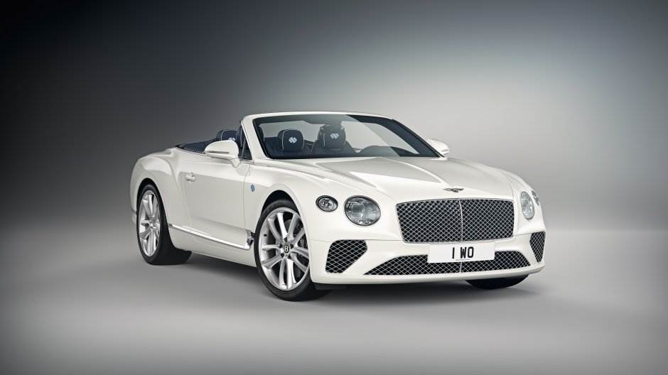  Bentley-Continental-GT-Convertible-u-cast-Bavarske-Foto 