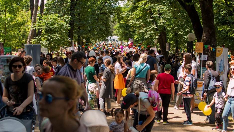  Porodica Fest okupio preko deset hiljada djece i roditelja 