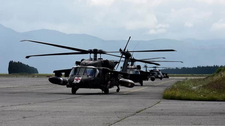  Američki helikopteri u Golubovcima napunili gorivo 