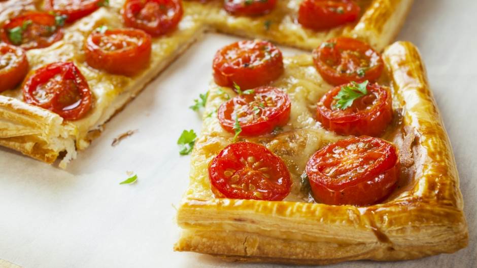  Brzi tart sa paradajzom 