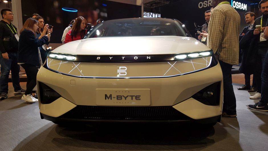  Byton-M-Byte-elektricni-automobil-ekran-48-inca-FOTO 