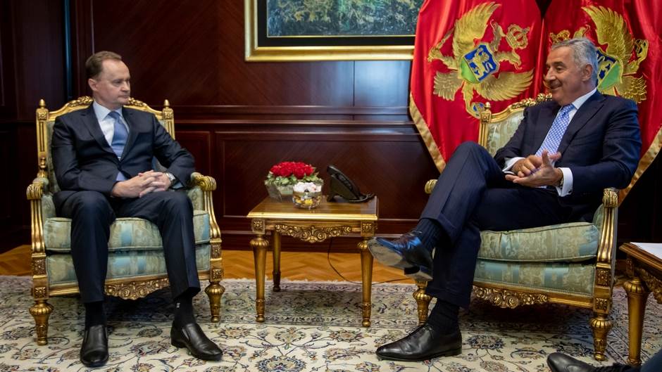  Popraviti odnose izmedju Crne Gore i Rusije 