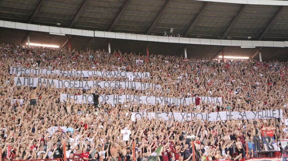  Hrvati traže od UEFA da KAZNI Zvezdu zbog transparenta 