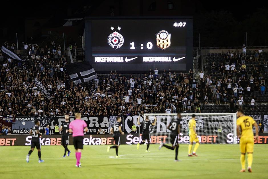  UEFA kaznila FK Partizan dva meca bez publike na svom stadionu 