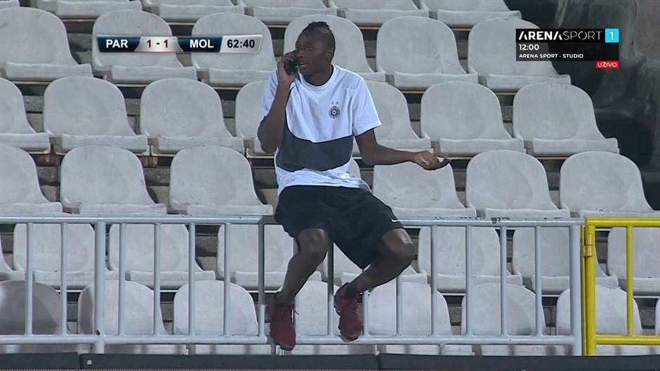  Umar-Sadik-izvinjenje-za-telefonski-razgovor-tokom-meca-Partizan-Molde-Liga-Evrope-2019 