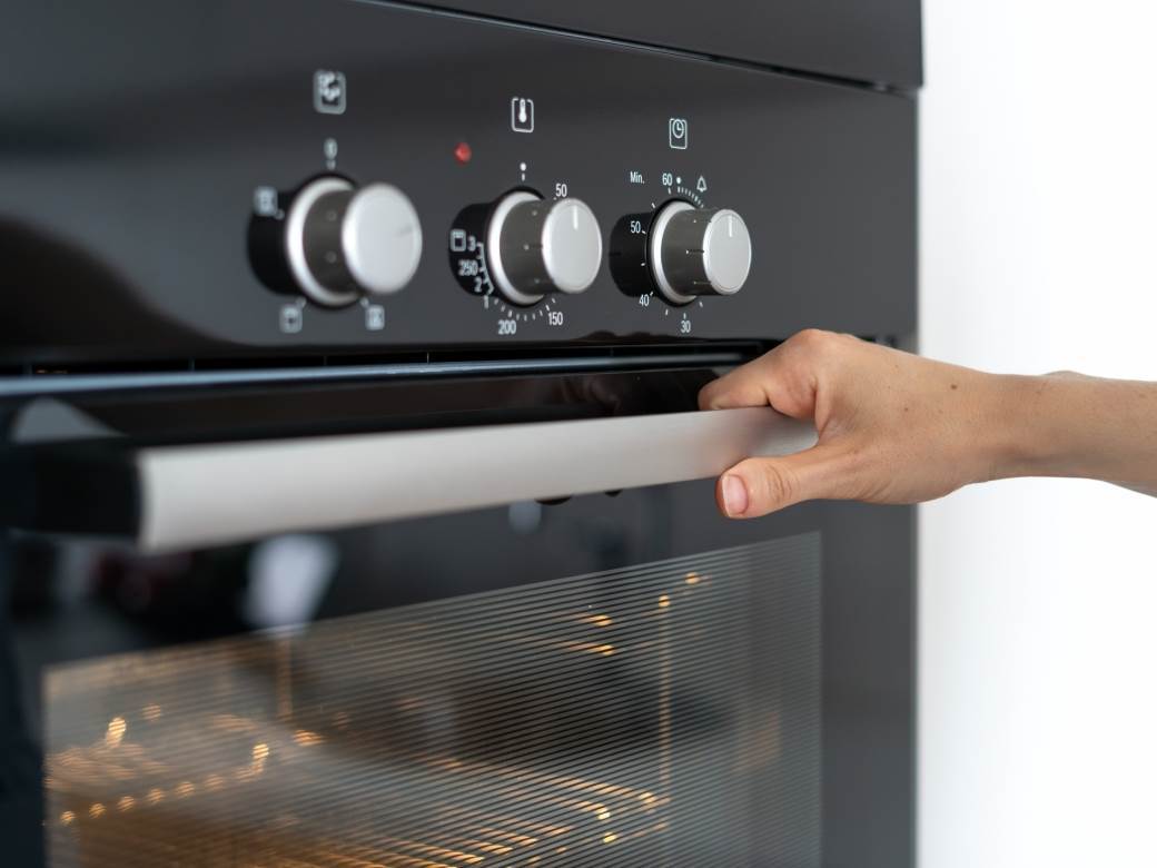  Rerna-kako-da-ocistim-staklo 