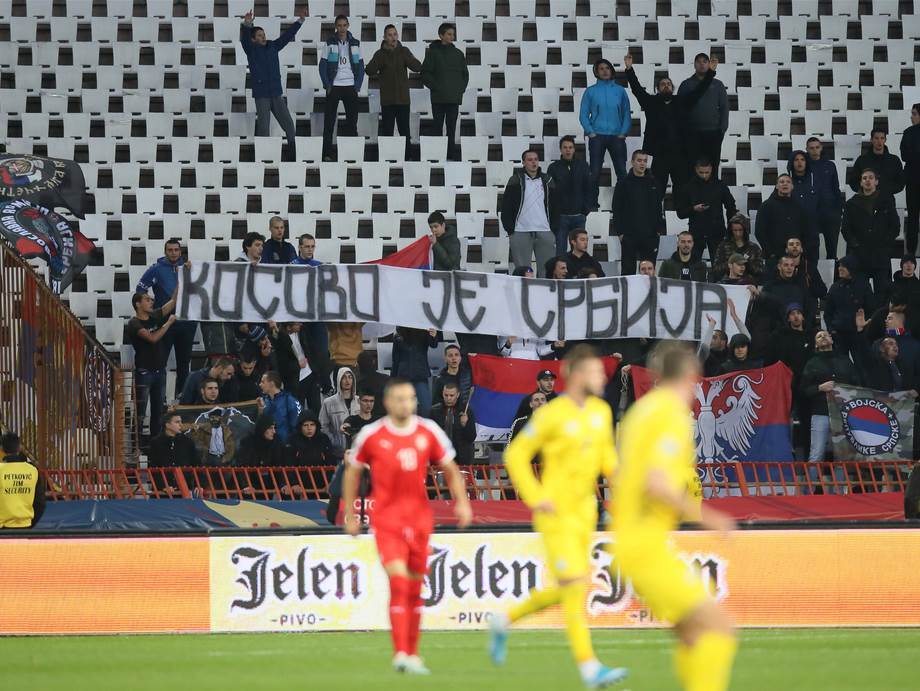  UEFA-kazna-za-FSS-zbog-Kosovo-je-Srbija-i-transparenta-na-Srbija-Ukrajina 