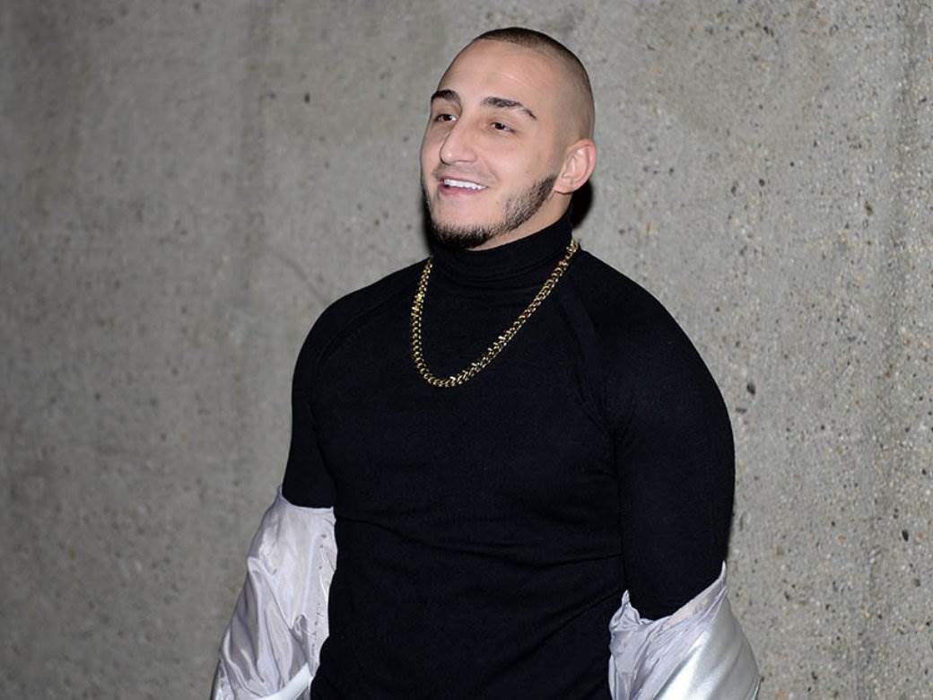 Vuk Mob devojka prosidba   Vuk Mob devojka prosidba