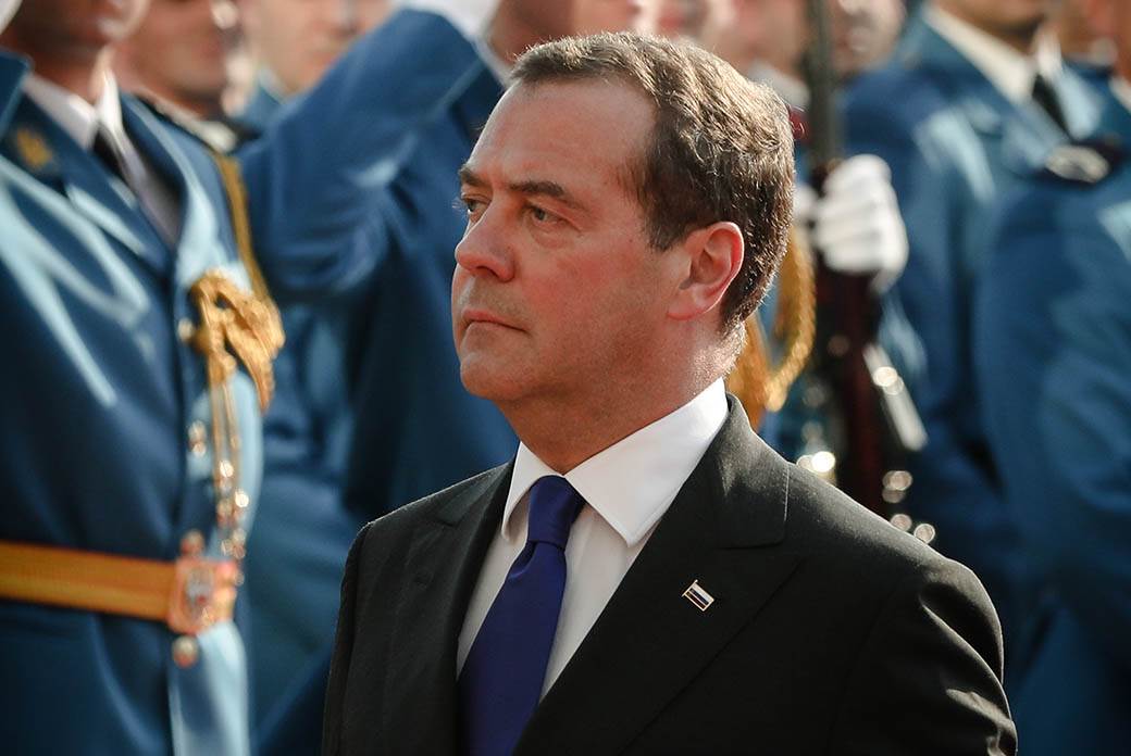  Dmitrij Medvedev govorio o navodima da ruski predsjednik ima imovinu i račune u inostranstvu. 