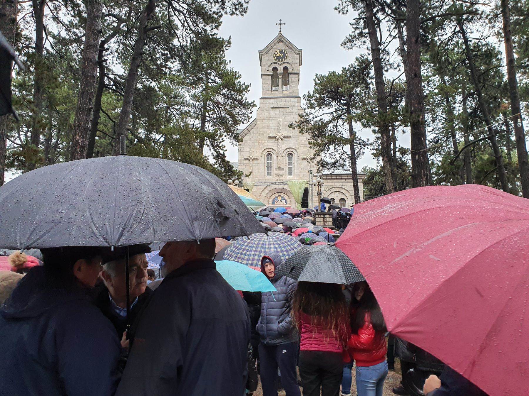  Vladika Joanikije: Daće Bog da pobijedimo ovo iskušenje i nepravdu 