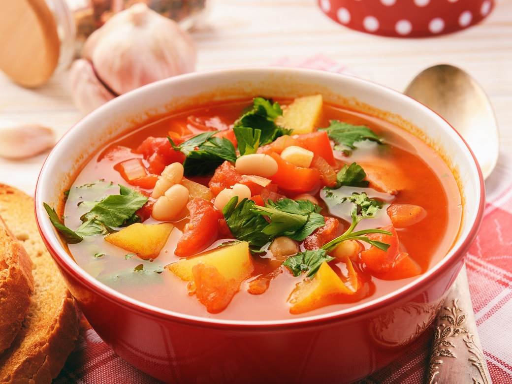  Idealan zimski recept: Zdrava i ukusna supa sa pasuljem i bundevom 