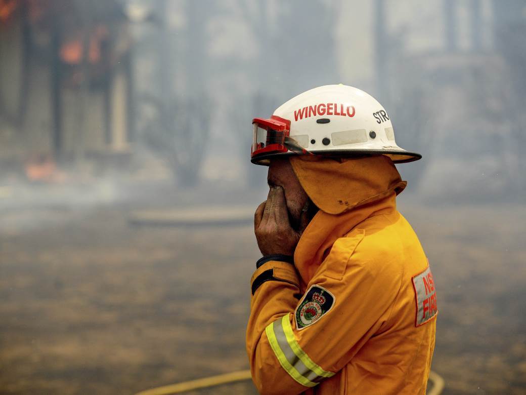  STRAŠNA NESREĆA U AUSTRALIJI: Srušio se avion za gašenje požara, ima mrtvih 