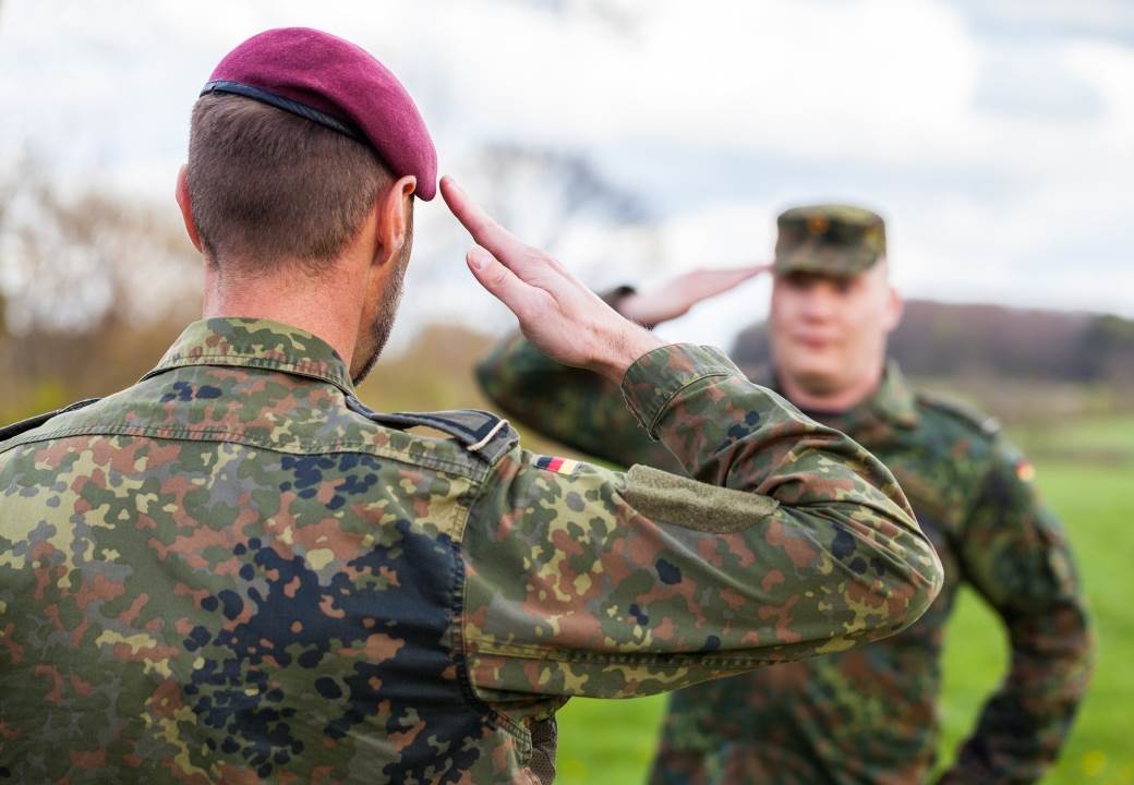 Čiste Bundesver: Nemačka sprema zakon o otpuštanju ekstremista iz vojske 