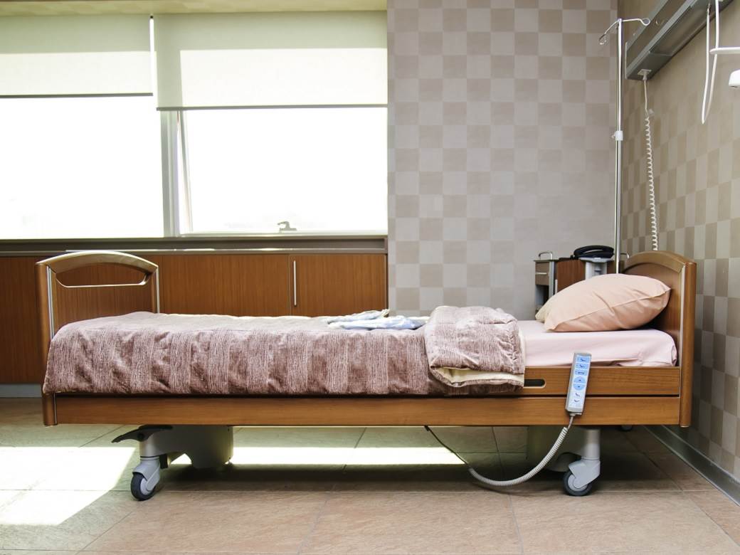 KROZ PROZOR: Ruskinje pobjegle iz bolnice,a sumnja se da imaju koronavirus 