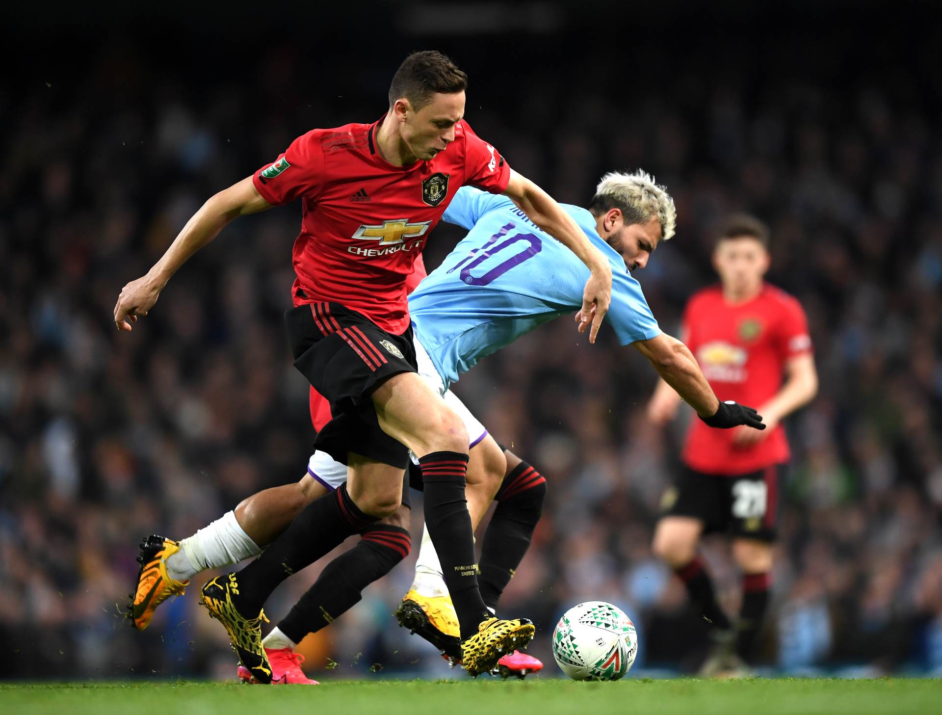  Matić uzalud "presudio" Sitiju: Gol, crveni, pobeda i ispadanje 