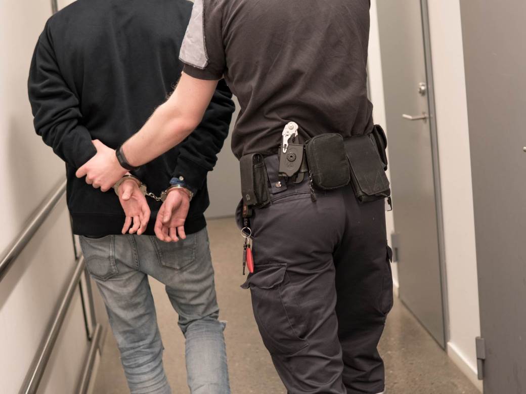  Novljanin uhapšen zbog nedozvoljenog držanja oružja 