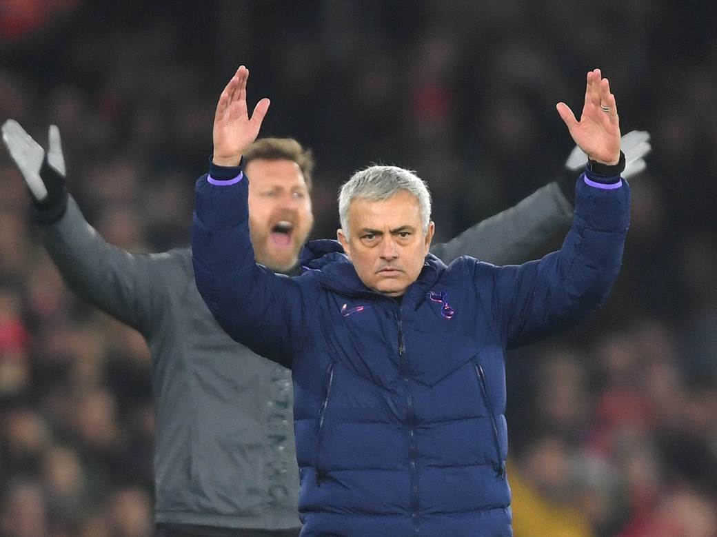  Son-Totenhem-povreda-polomio-ruku 