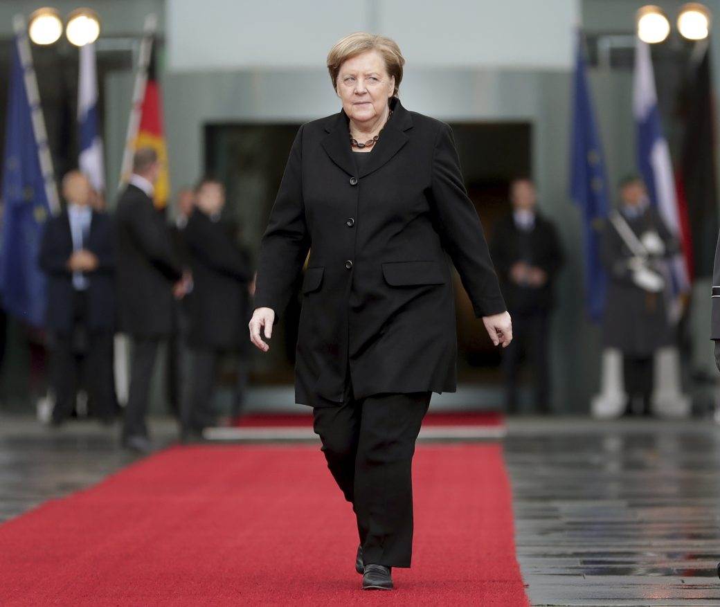 Merkel: Korona virus najveći izazov od Drugog svetskog rata 