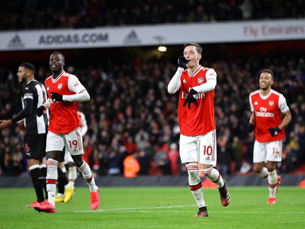  Arsenal-35-pasova-svih-11-igraca-i-1-gol-Premijer-liga 