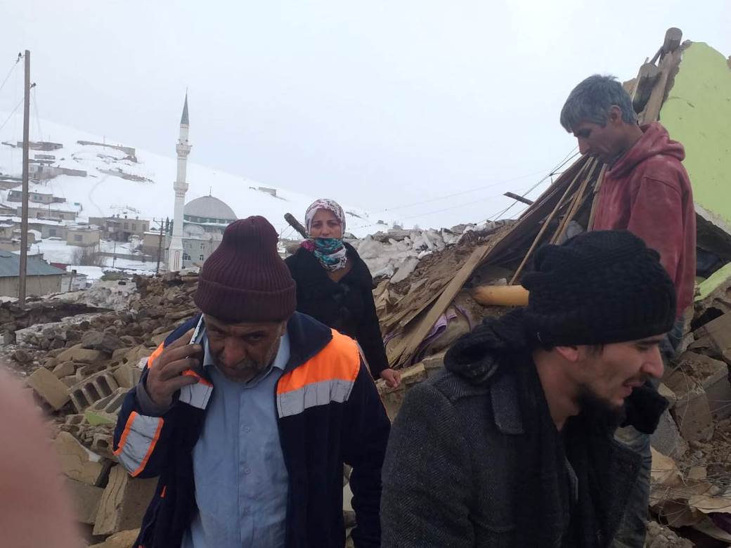  Bude se i ležu uplašeni: Novi zemljotres u Turskoj 