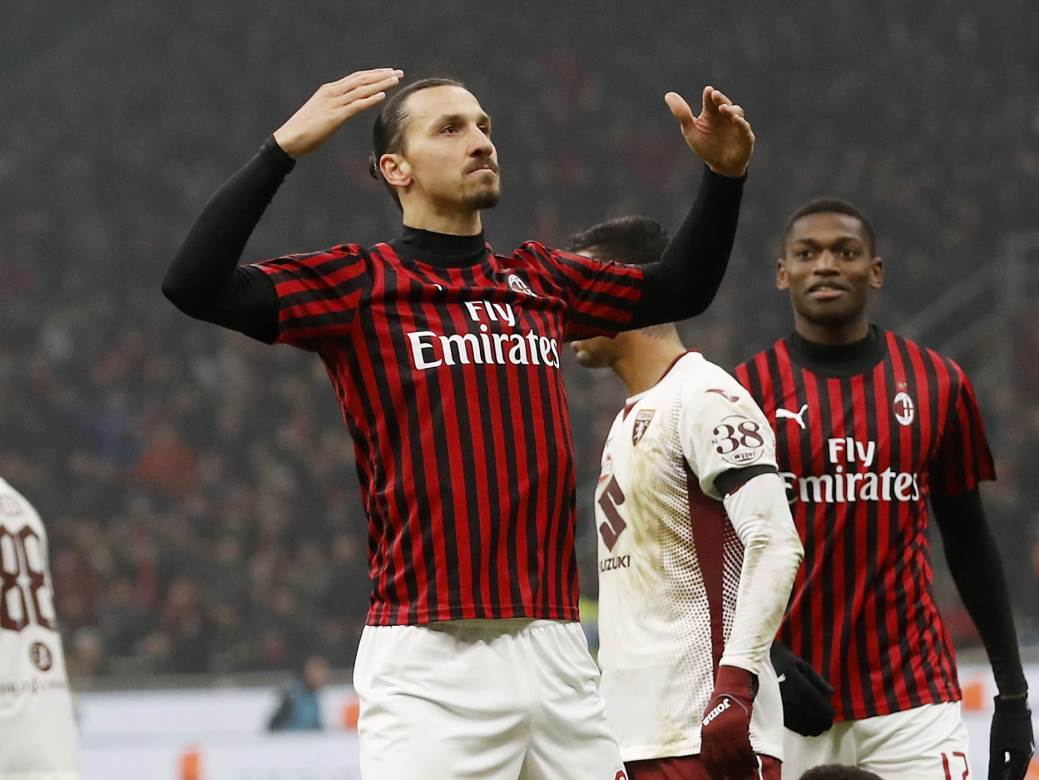  Zlatan-Ibrahimovic-produzetak-ugovora-sa-ac-Milan-iako-ne-izbore-Ligu-sampiona 