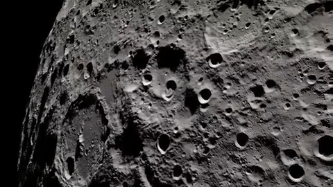  NASA objavila snimak: OVAKO IZGLEDA druga strana Meseca 
