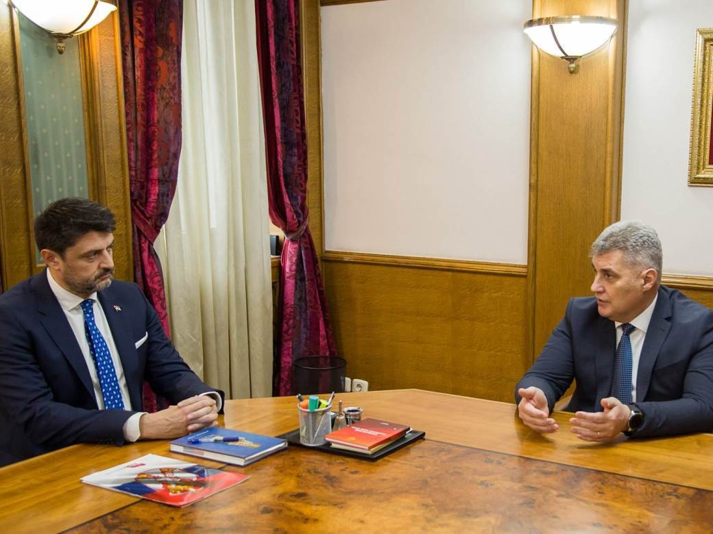  Srpski ambasador kod Brajovića: Vjerujemo u dijalog, mi se ne miješamo 