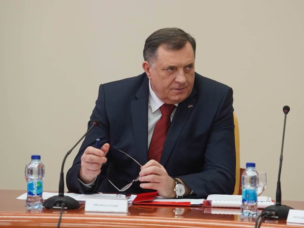 Dodik: Migrantsku krizu ne može rešiti vojska, EU glavni krivac 