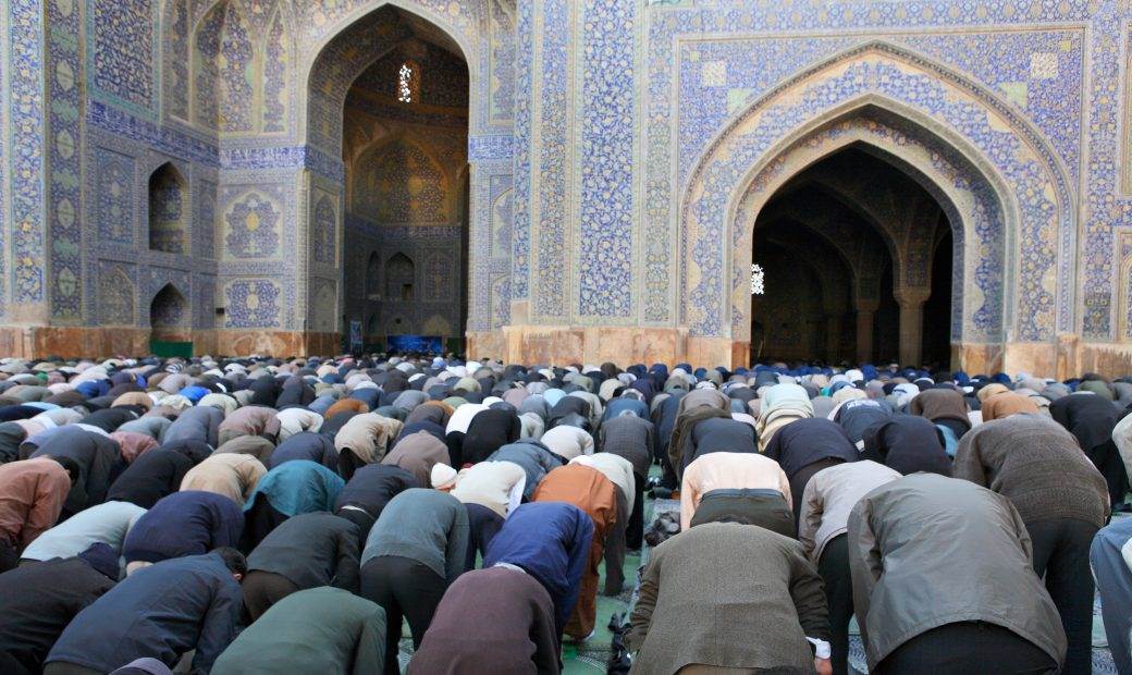  TUNIS: Vlasti suspenduju molitve u džamijama 