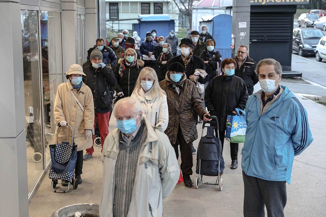  Evo kako slovenački prenzioneri idu u prodavnice tokom epidemije! 