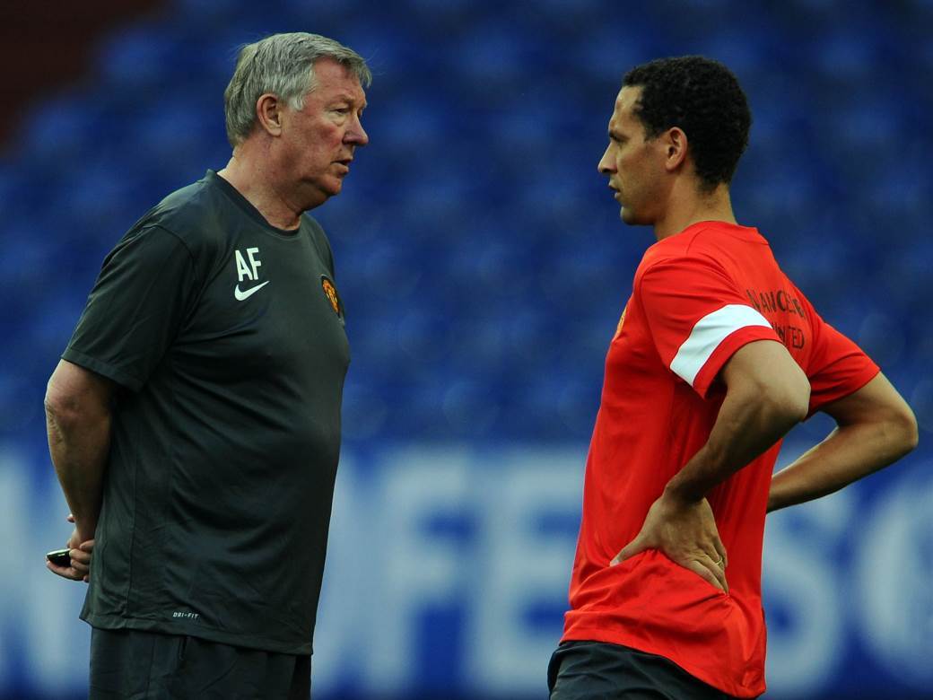  Rio Ferdinand kaže da je i Ferguson kriv za neuspjeh "zlatnih momaka" 
