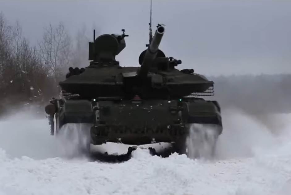  Ruska-vojska-dobija-nove-tenkove-t-90 