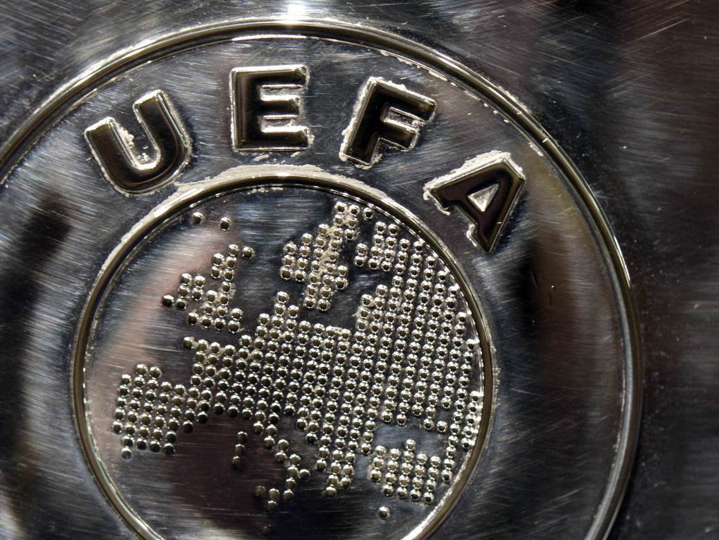  Kad je kriza, UEFA "časti" klubove: Stiže 70.400.000€! 