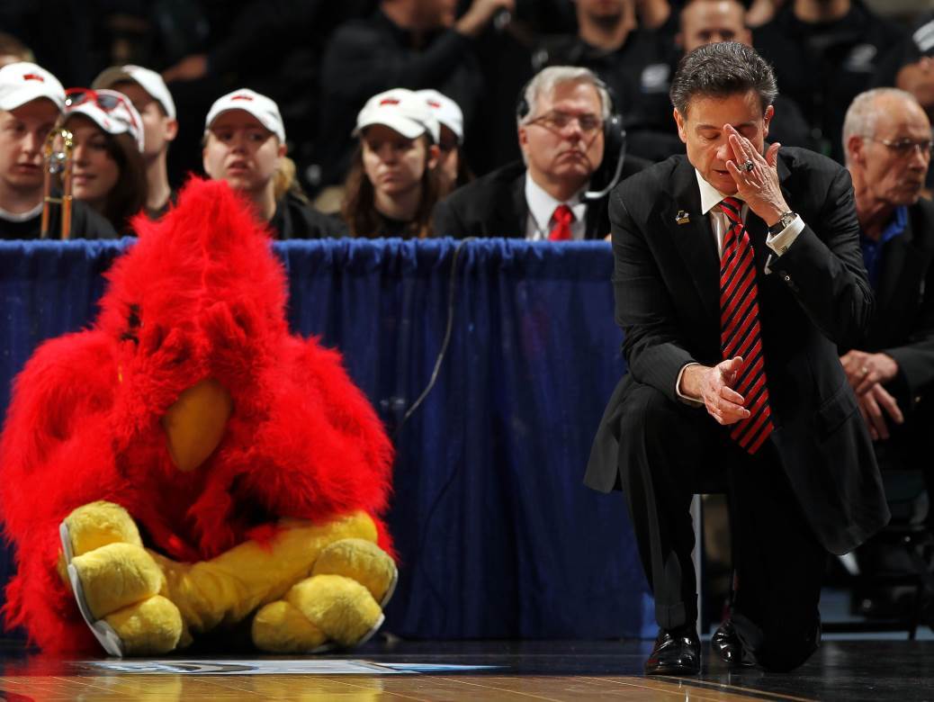  Gledali smo The Scheme: Poročni FBI agent sačuvao je truli NCAA sistem! 