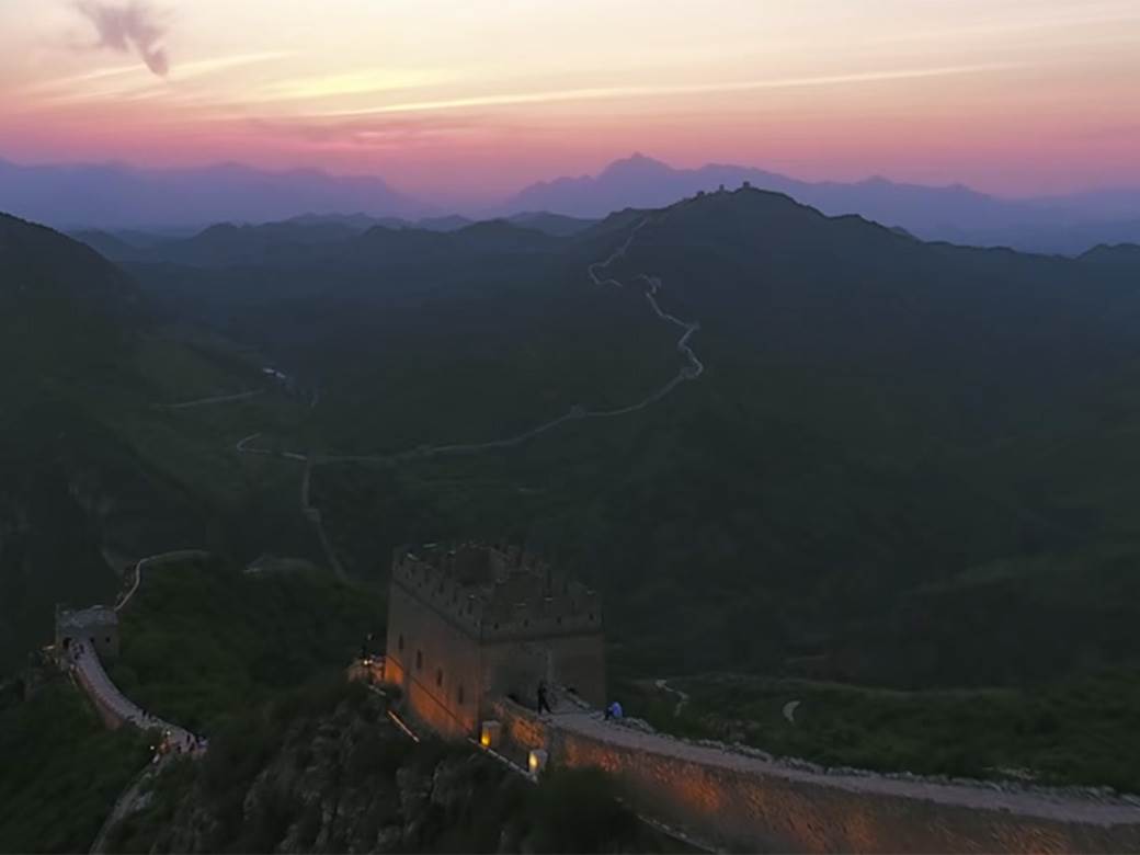  Kina će javno objavljivati listu turista koji se ponašaju kao STOKA 