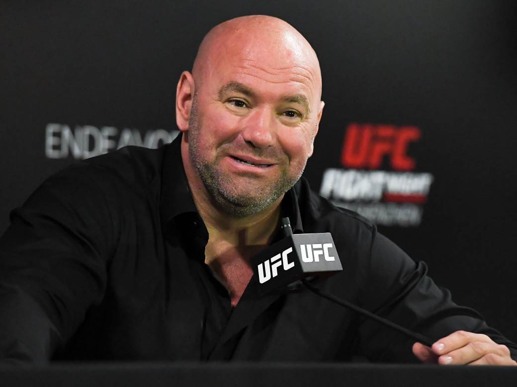  "ZABOLE ME ŠTA KO MISLI": Dejna Vajt u svom stilu odgovara na kritike za prijateljstvo sa Trampom 