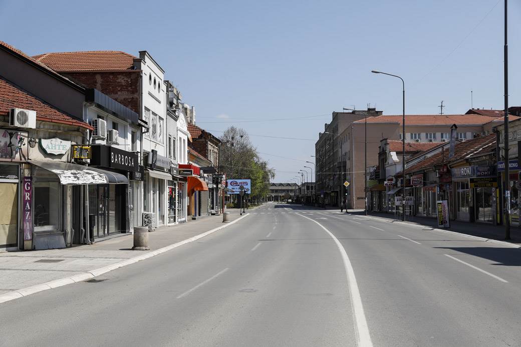  Nag muškarac je zaustavljao saobraćaj u Leskovcu 