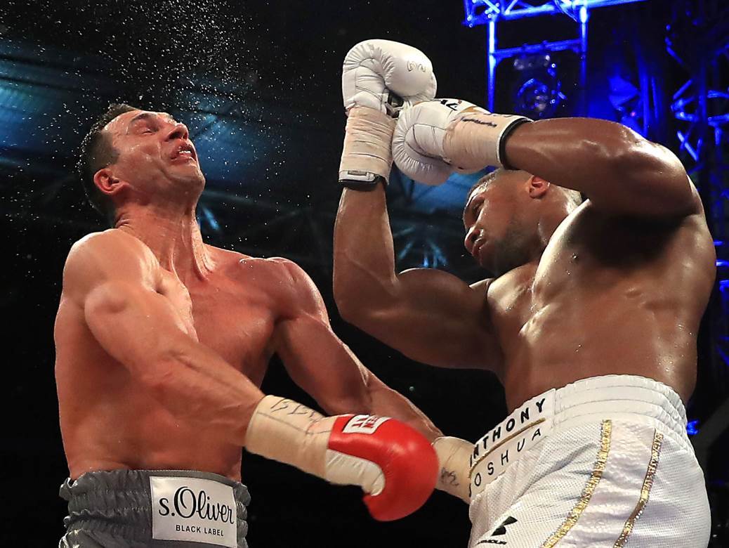  Vraćaju mu POJASEVE i biće izloženi u MUZEJU posvećenom braći KLIČKO! VIDEO 