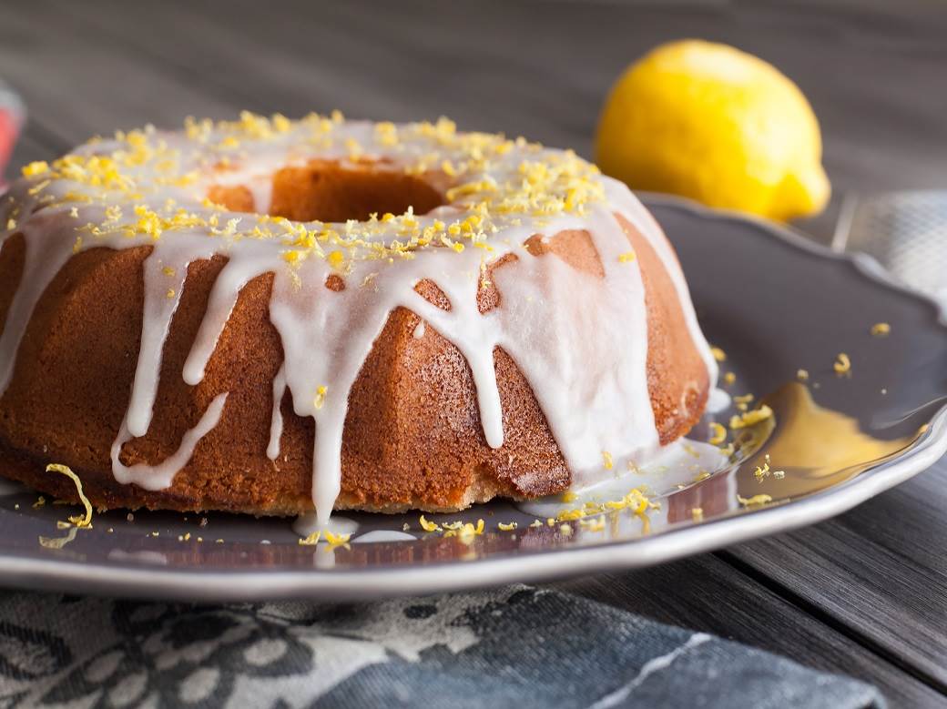  Kuglof sa prelivom od limuna 