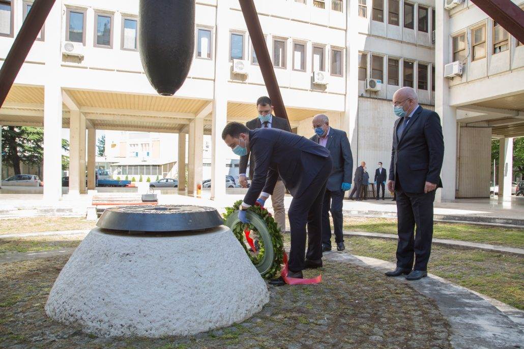  Predstavnici Glavnog grada položili vijenac na spomenik žrtvama savezničkog bombardovanja 