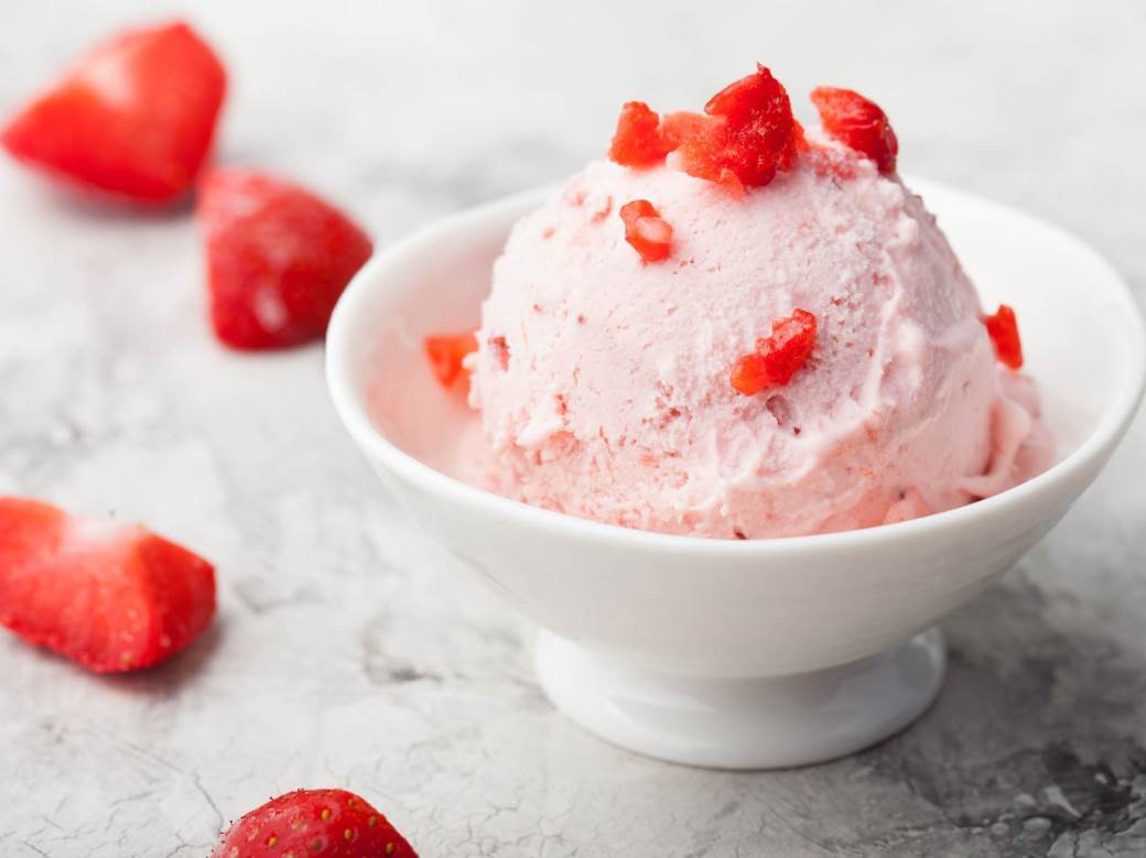  Najukusniji sladoled od jagode koji možete da napravite kod kuće 