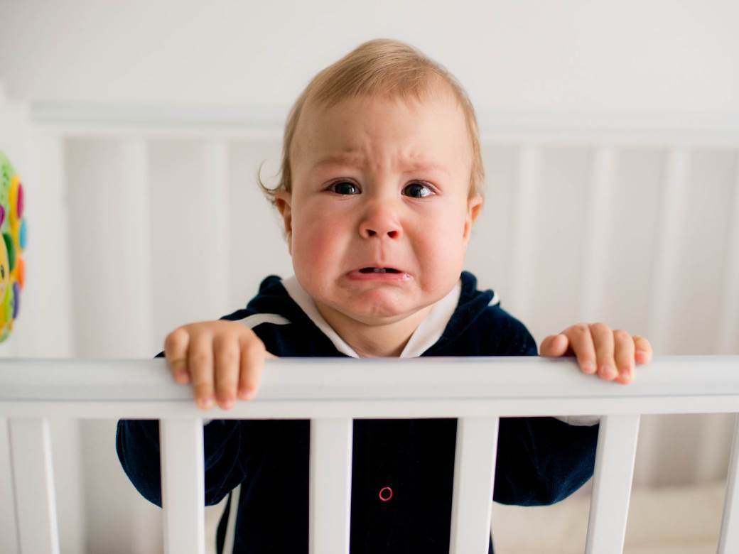  Mit o ostavljanju bebe da plače je upravo razbijen! 