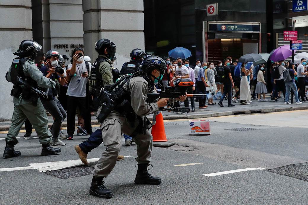  Na desetine UHAPŠENIH na protestima u Hongkongu (VIDEO) 