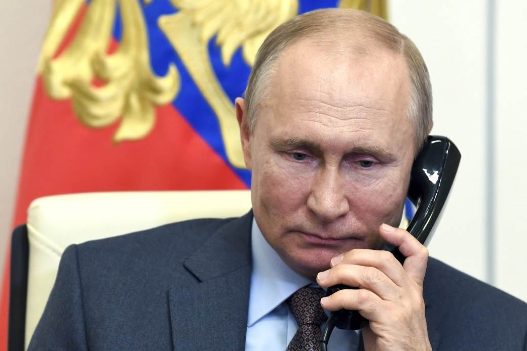  PUTIN NE KORISTI PAMENTNI TELEFON: Peskov tvrdi da je to nemoguće, a na internetu surfuje povremeno 