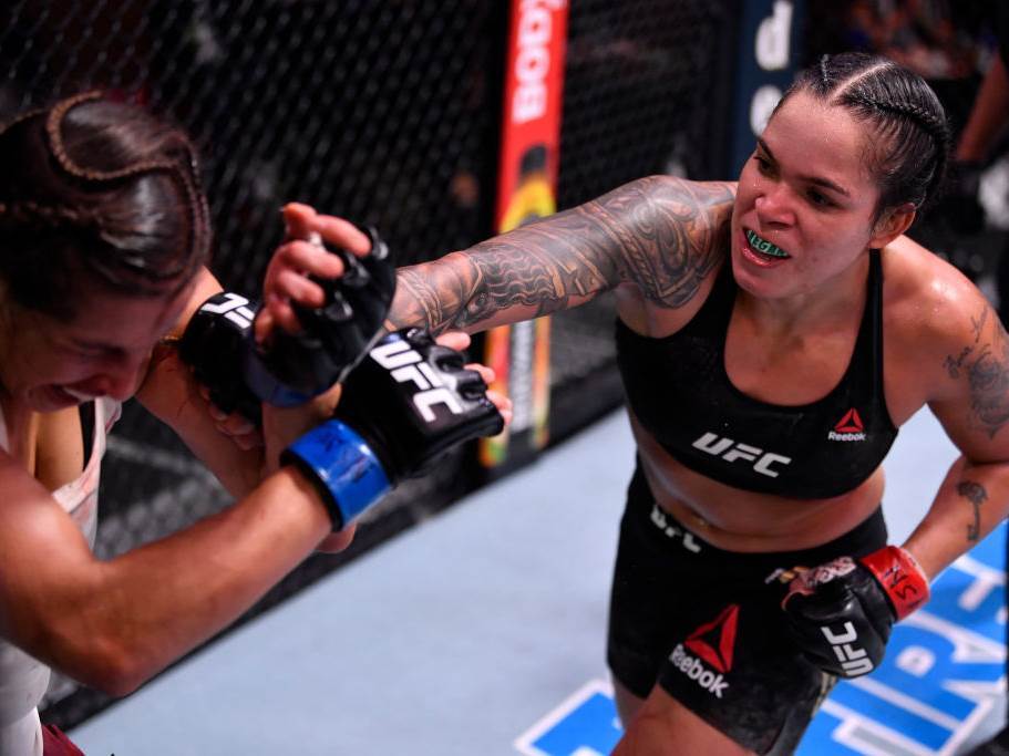  Amanda-Nunes-ispisala-istoriju-MMA-UFC-odbranila-pojas-sampion-dve-kategorije 
