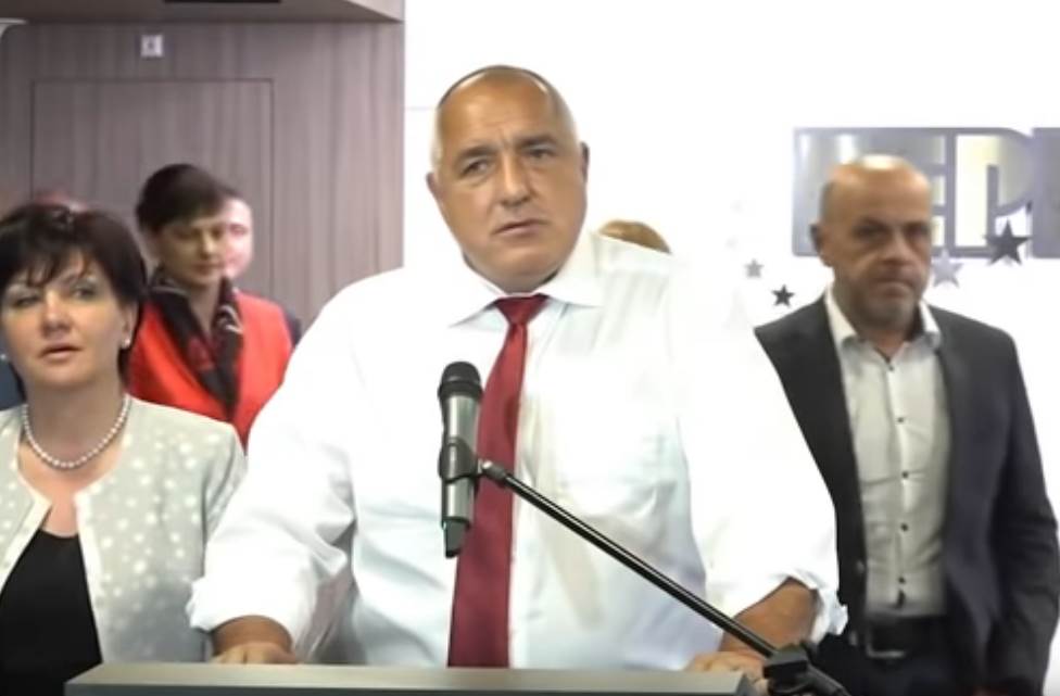  AFERA TRESE BUGARSKU: Predsjednik snimao Borisova u spavaćoj sobi DRONOM? 