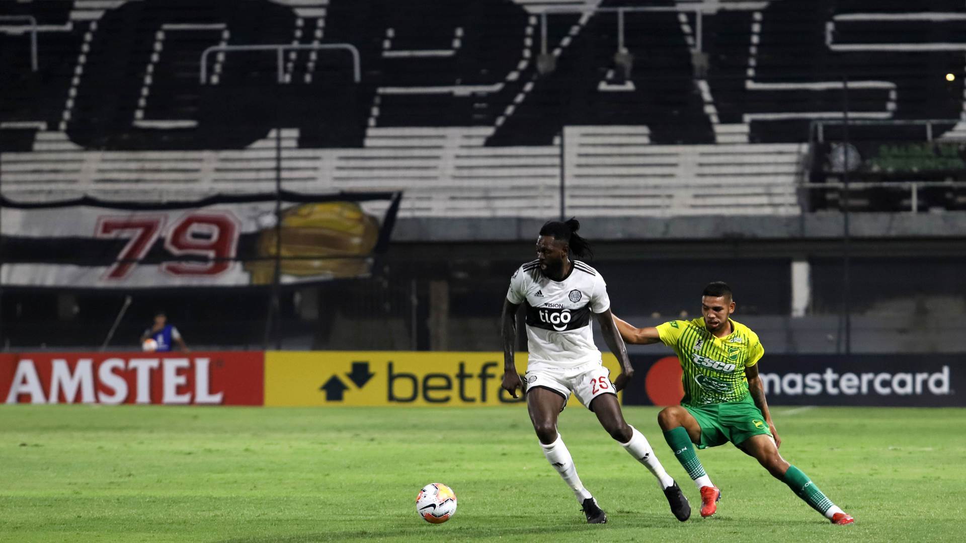  Pandemija ne prašta: Ostao bez kluba posle samo dve utakmice 